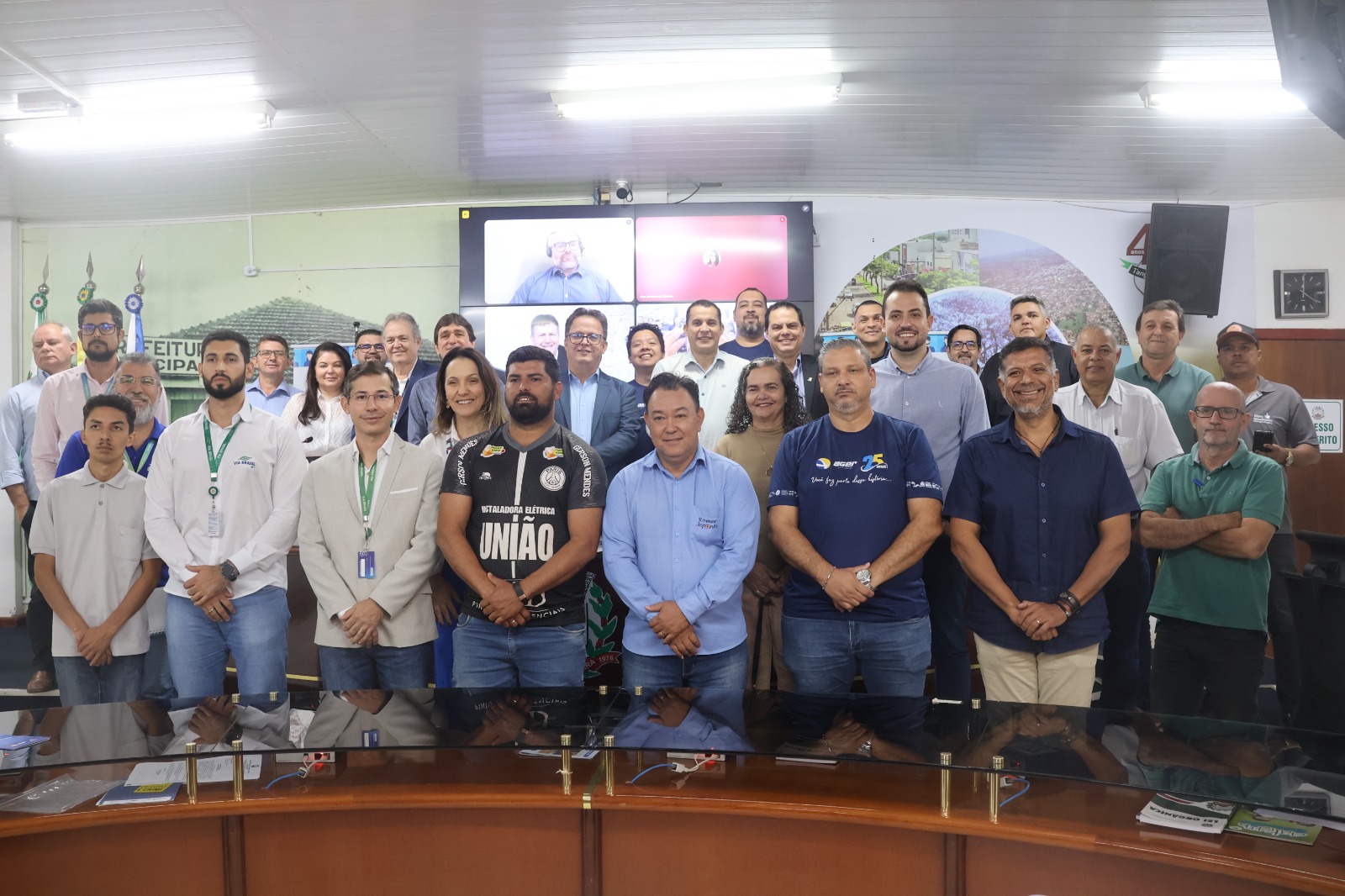 AGER e Câmara unem forças e reforçam compromisso com a qualidade dos serviços prestados à população 