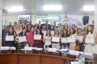 Câmara homenageia mulheres que se destacam em diversas áreas com Moção de Aplausos 