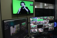 Câmara implementa tradução remota em Libras na transmissão das Sessões 