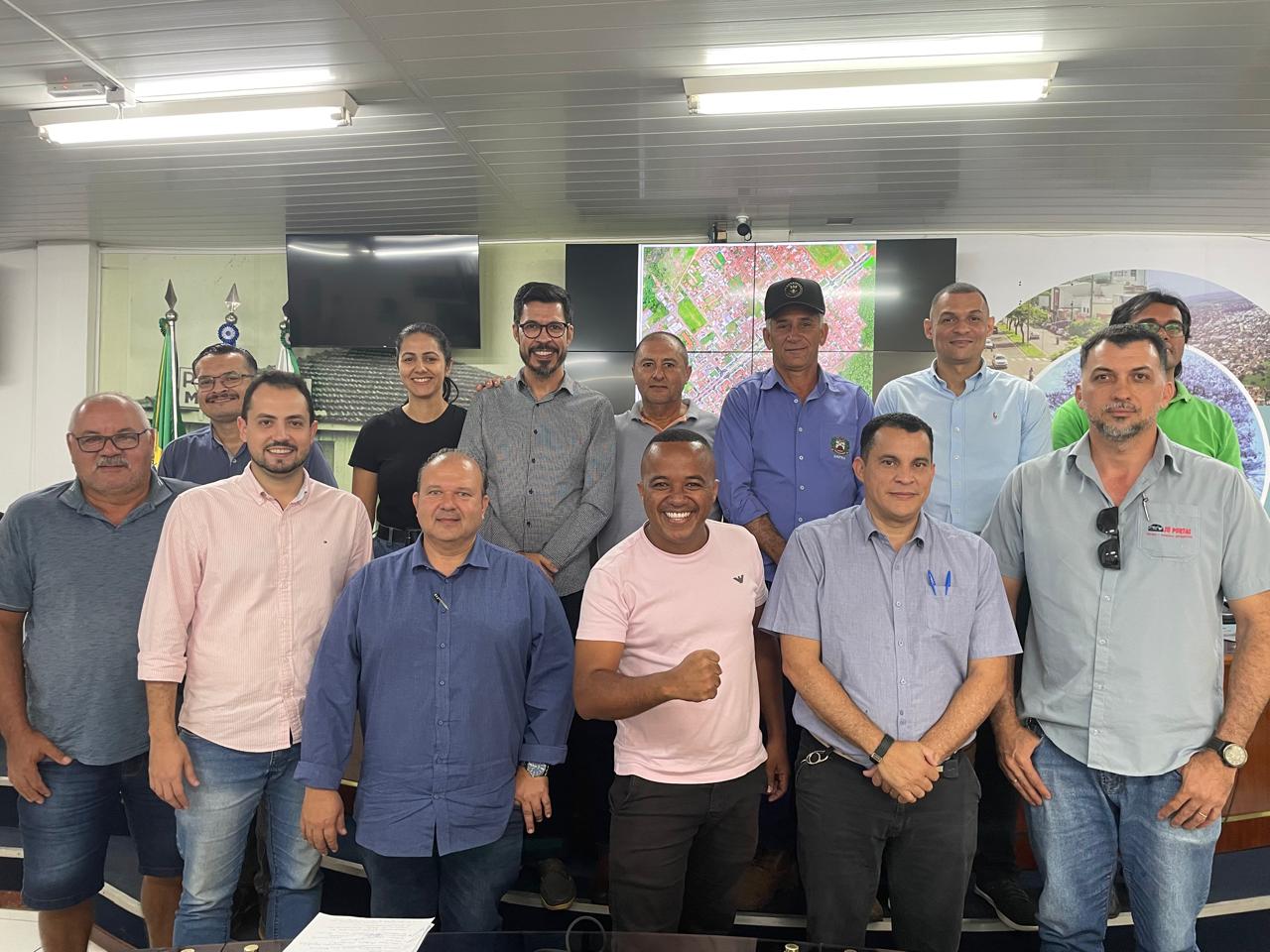 Comunidade São José comemora avanço em obra de pavimentação após reunião na Câmara 