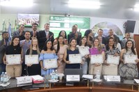 'Mães Atípicas' recebem reconhecimento oficial da Câmara, em alusão ao Dia das Mães 