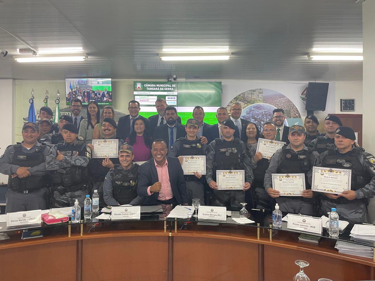 Policiais militares do 19º Batalhão e Força Tática são homenageados com Moção de Aplausos 