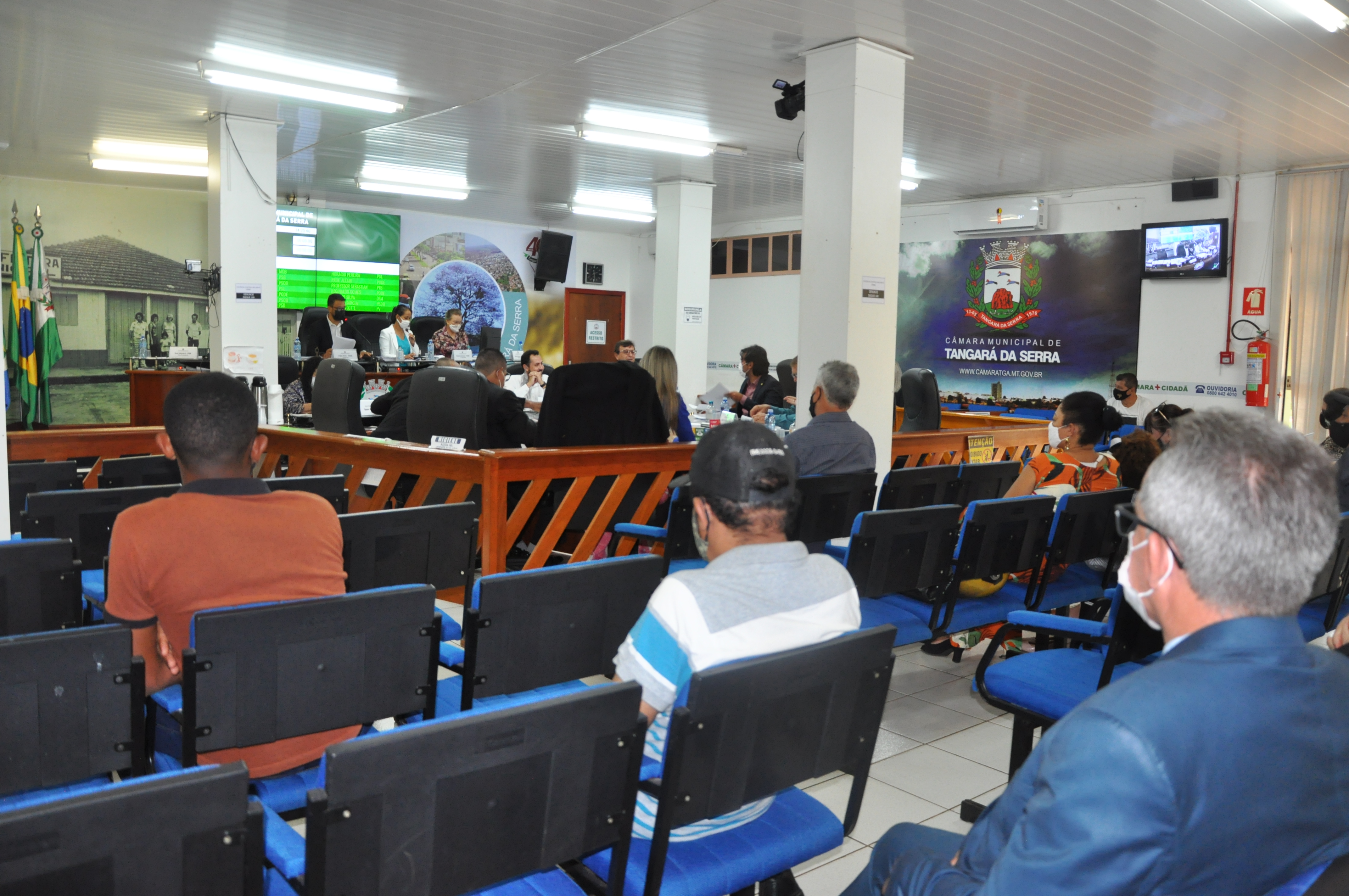 Em Extraordinária, vereadores aprovam orçamento municipal para 2022 