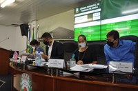 Vereadores aprovam renovação dos contratos de profissionais no atendimento à COVID-19