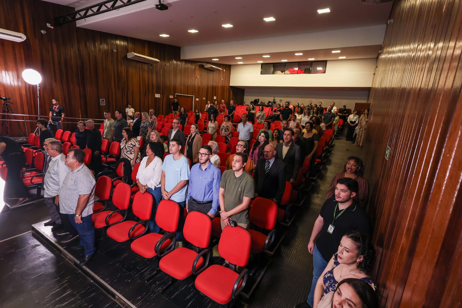 Emoção e Reconhecimento marcam homenagem aos ex-presidentes da Câmara