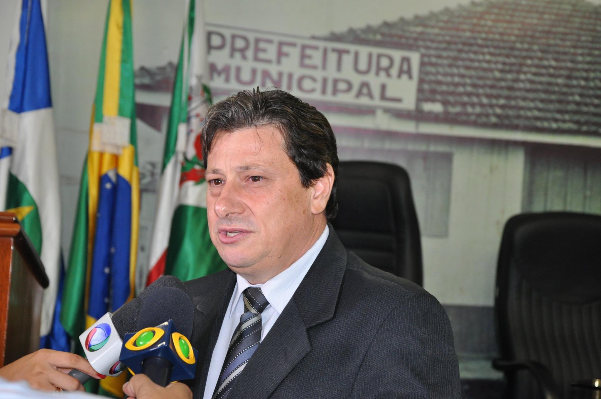 “Quero a entrega da obra, e já, mas funcionando!”, afirma Sommavilla