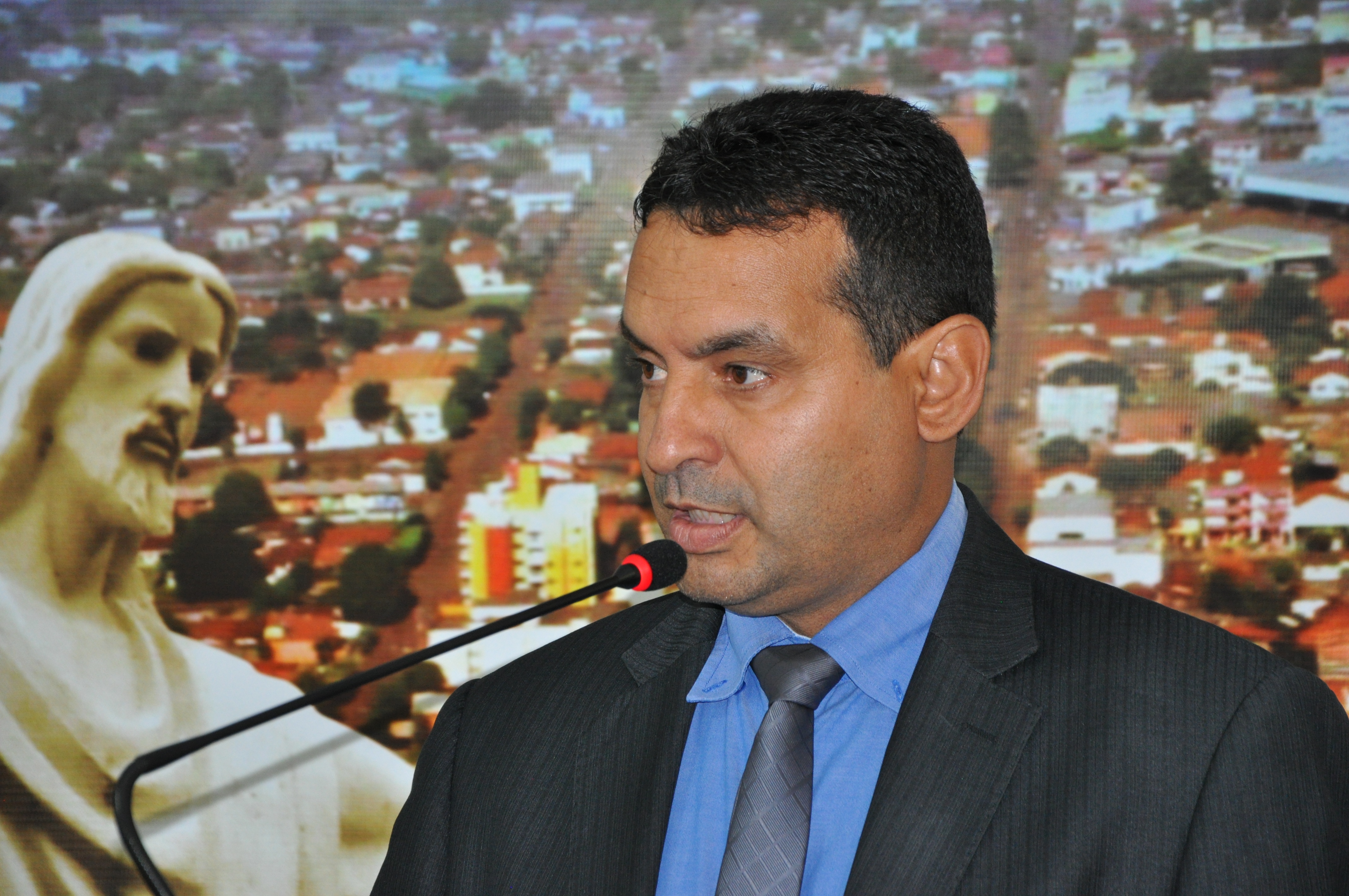 “Se há alguma coisa errada, estamos prontos para revogar”, afirma Vagner Constantino sobre PL 52/2019