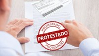 Alteração em lei que visa impedir protesto para cobrar dívidas de contribuinte com a prefeitura é aprovada 