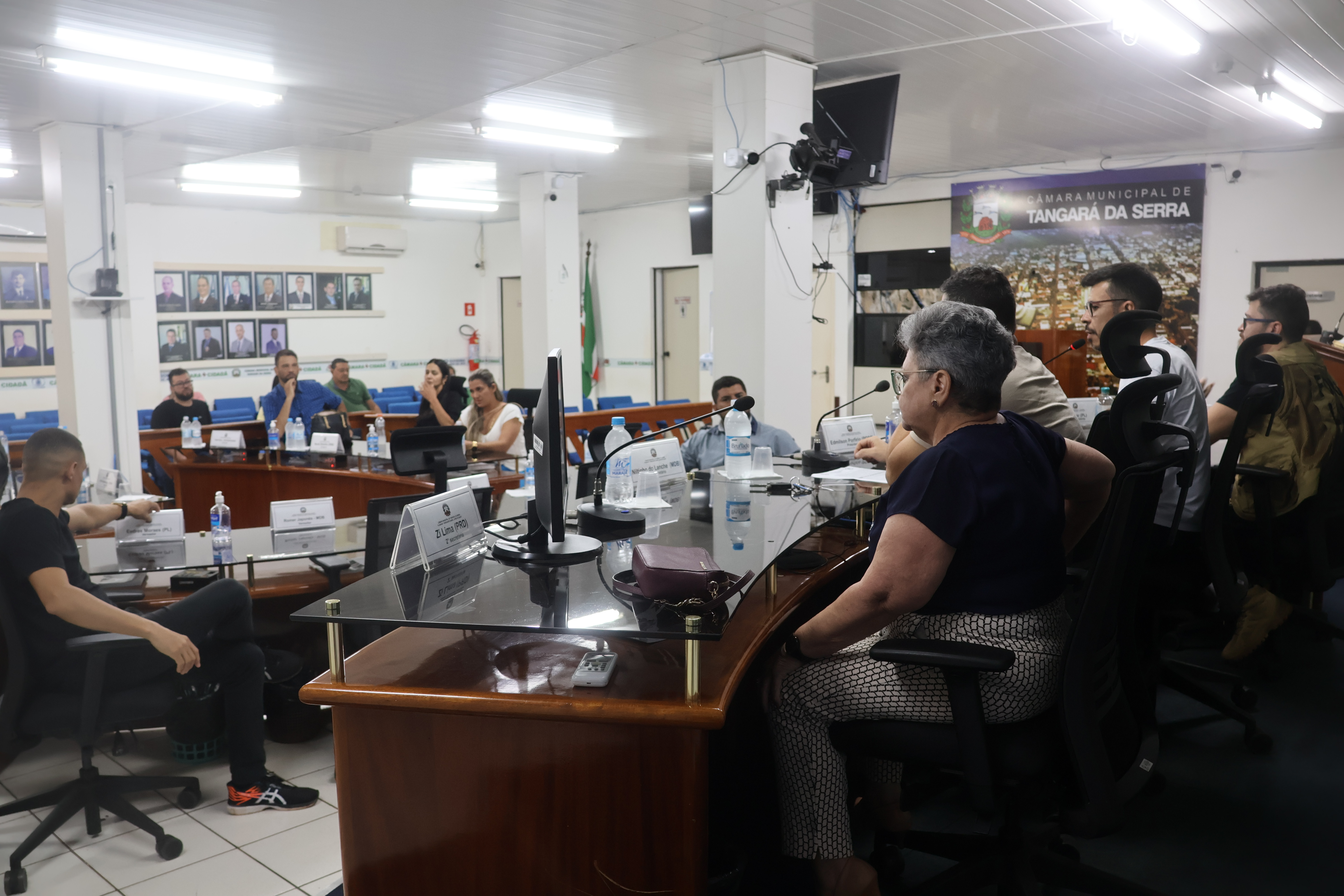 APAE mantém suspensão do transporte de alunos por crise financeira 