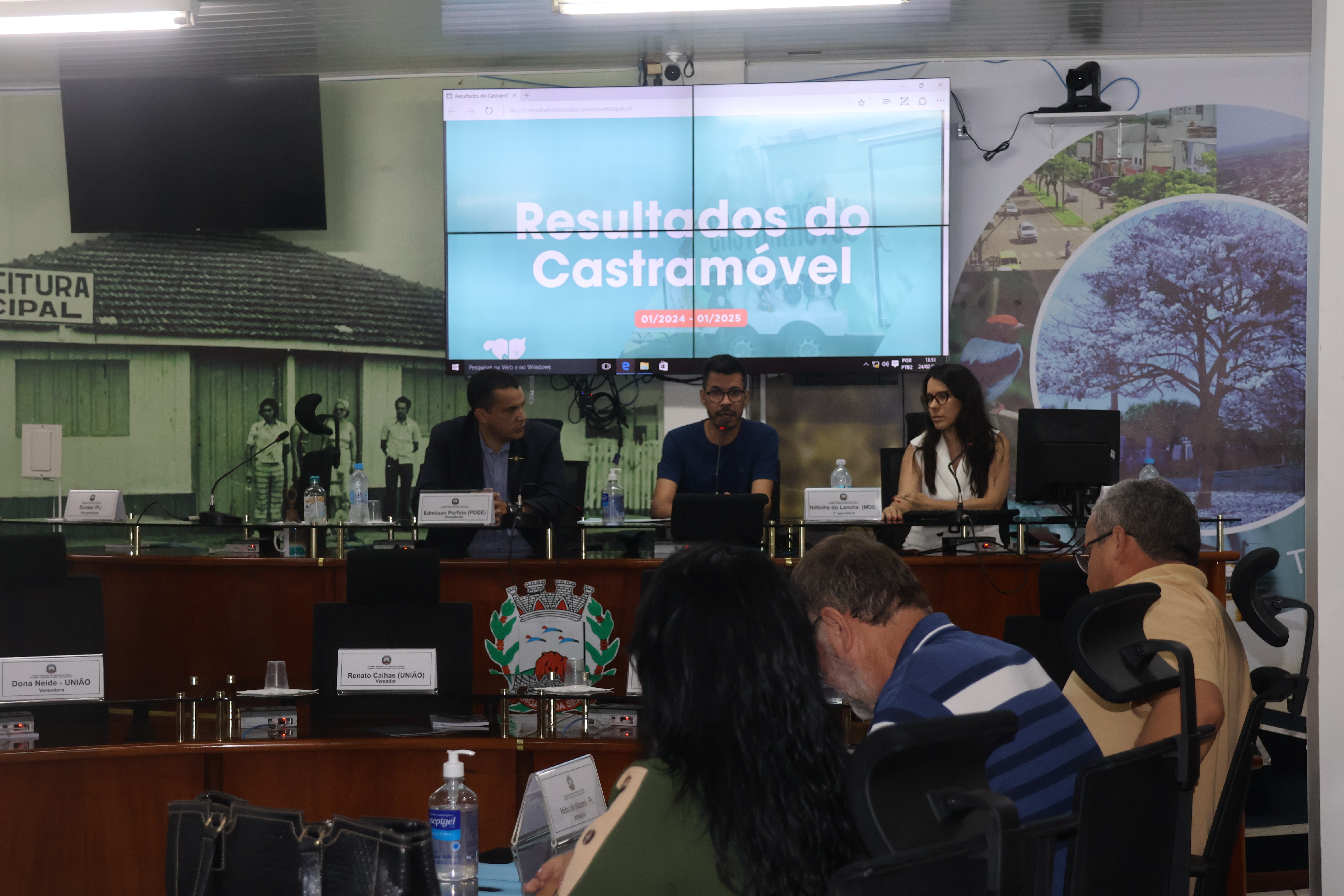 Castramóvel realiza 792 castrações de cães e gatos em 2024 