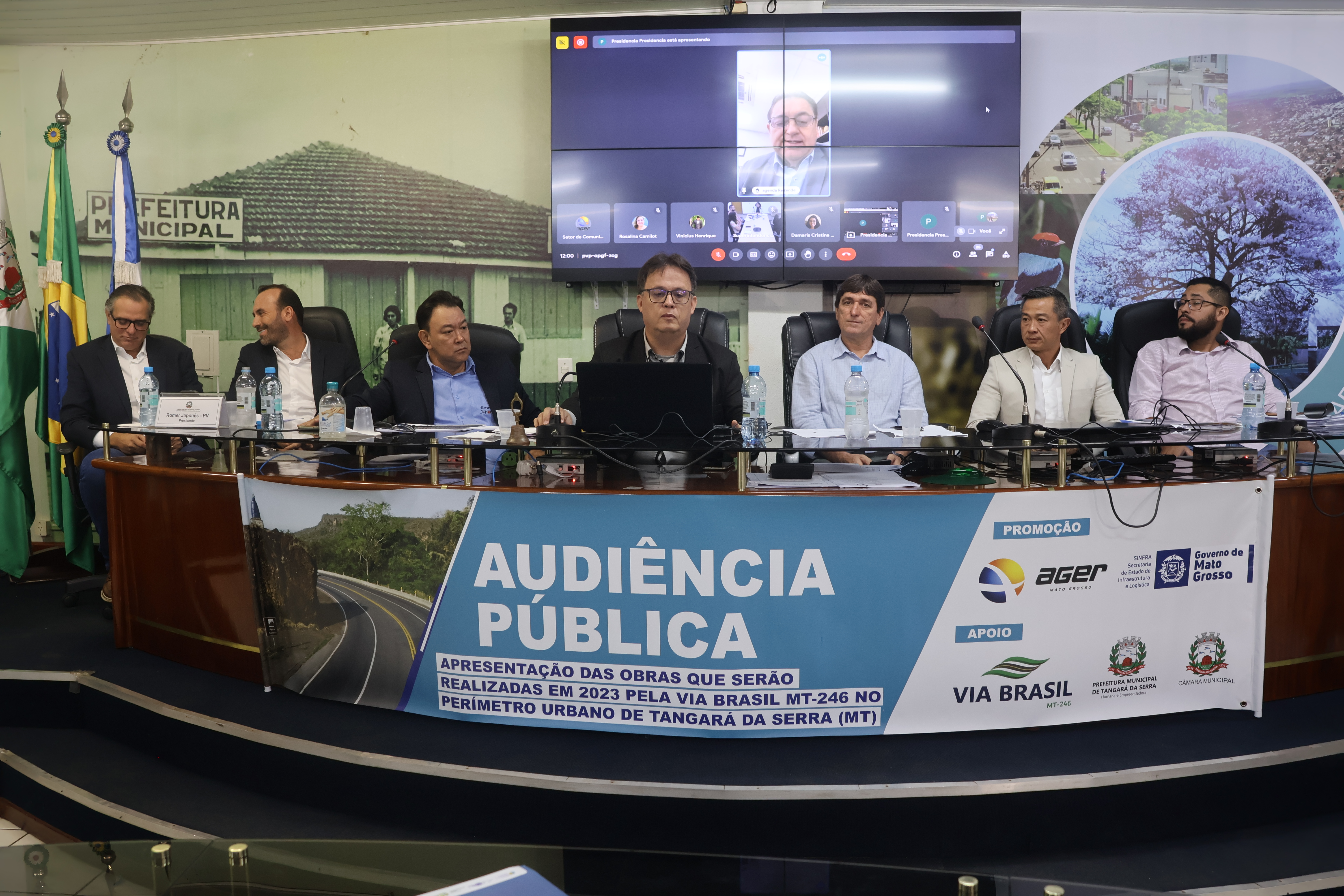 Guincho para veículos pesados e faixas de pedestre com redutor de velocidade são anunciados em audiência pública