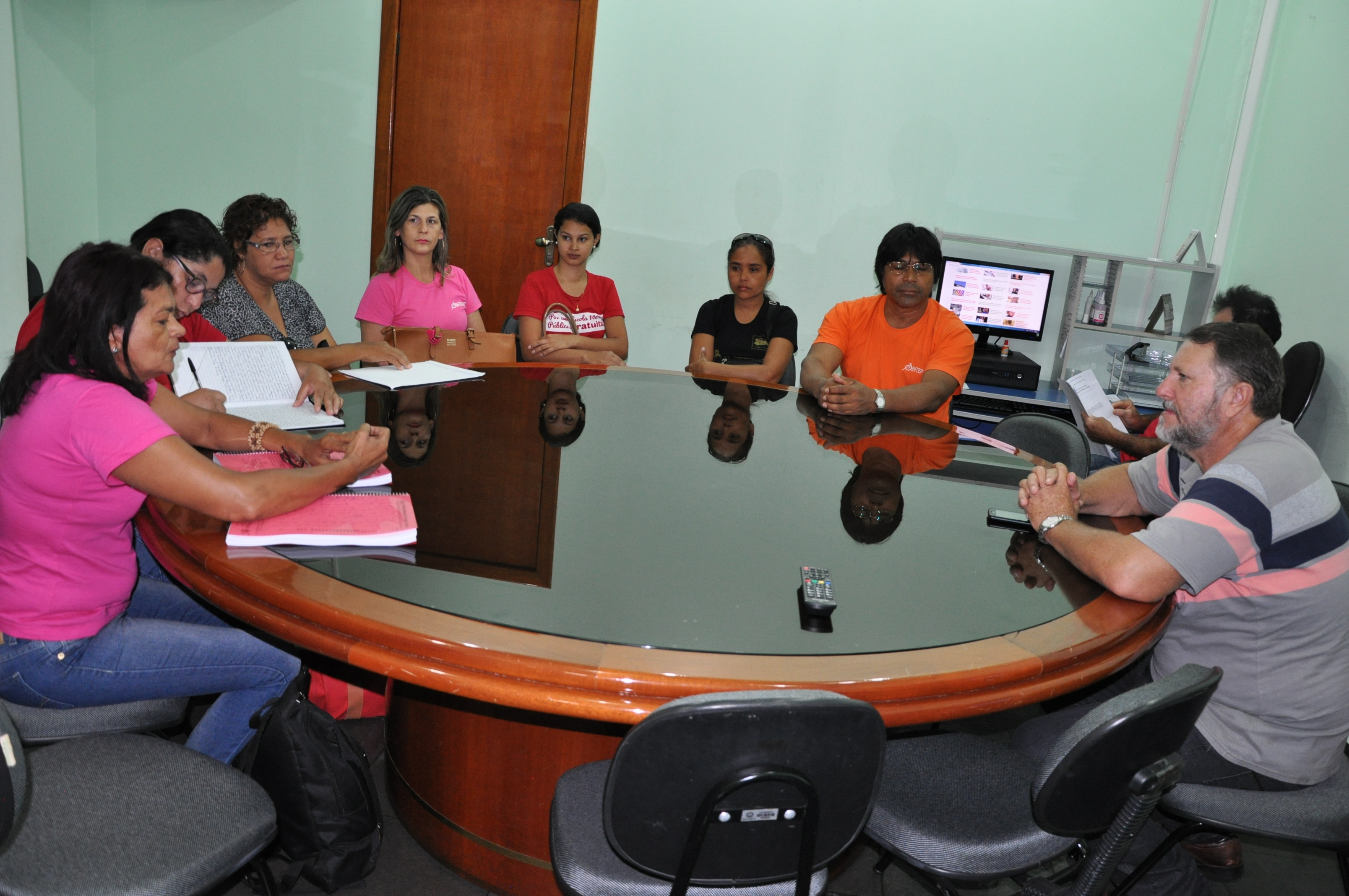 Hélio da Nazaré garante apoio ao Sintep em reivindicação por área para sede