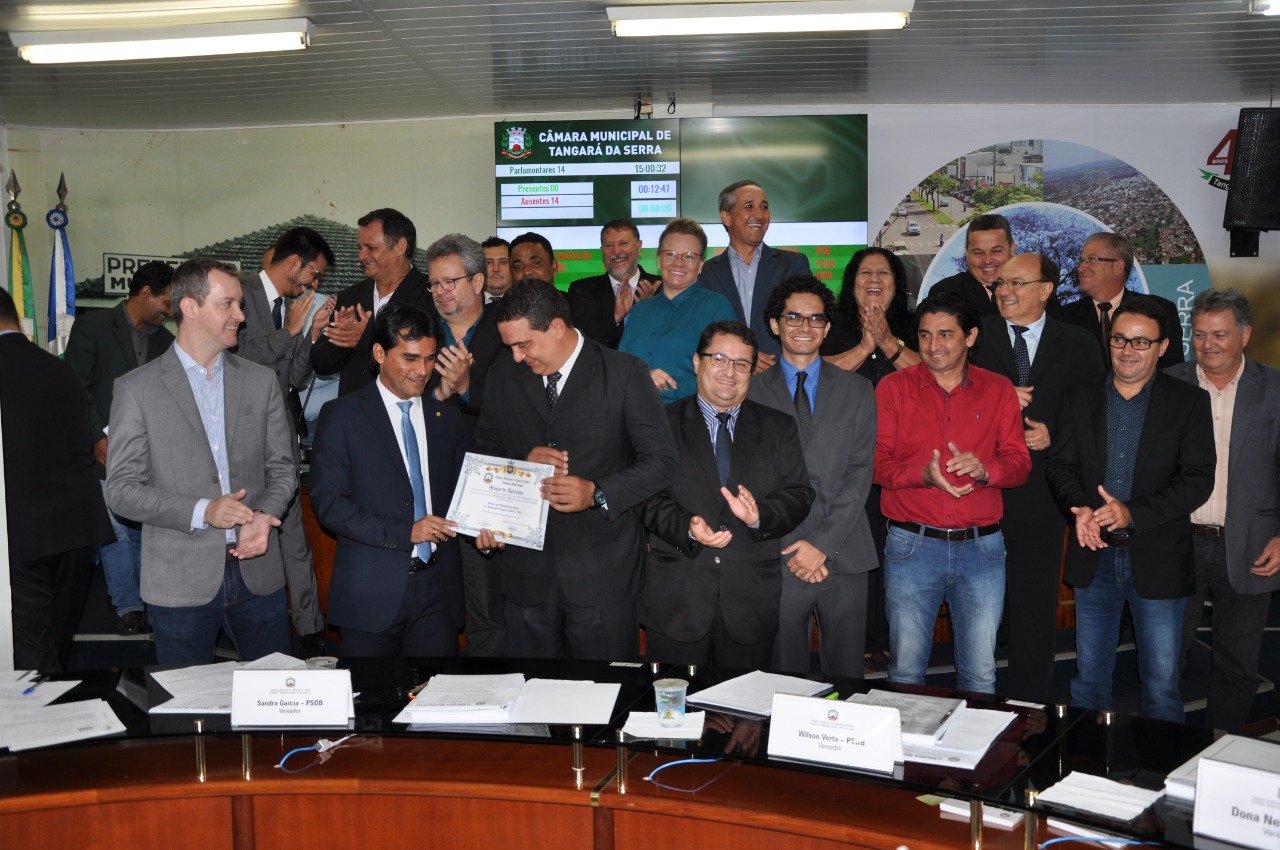 OAB recebe homenagem da Câmara por indicação de Rogério Silva