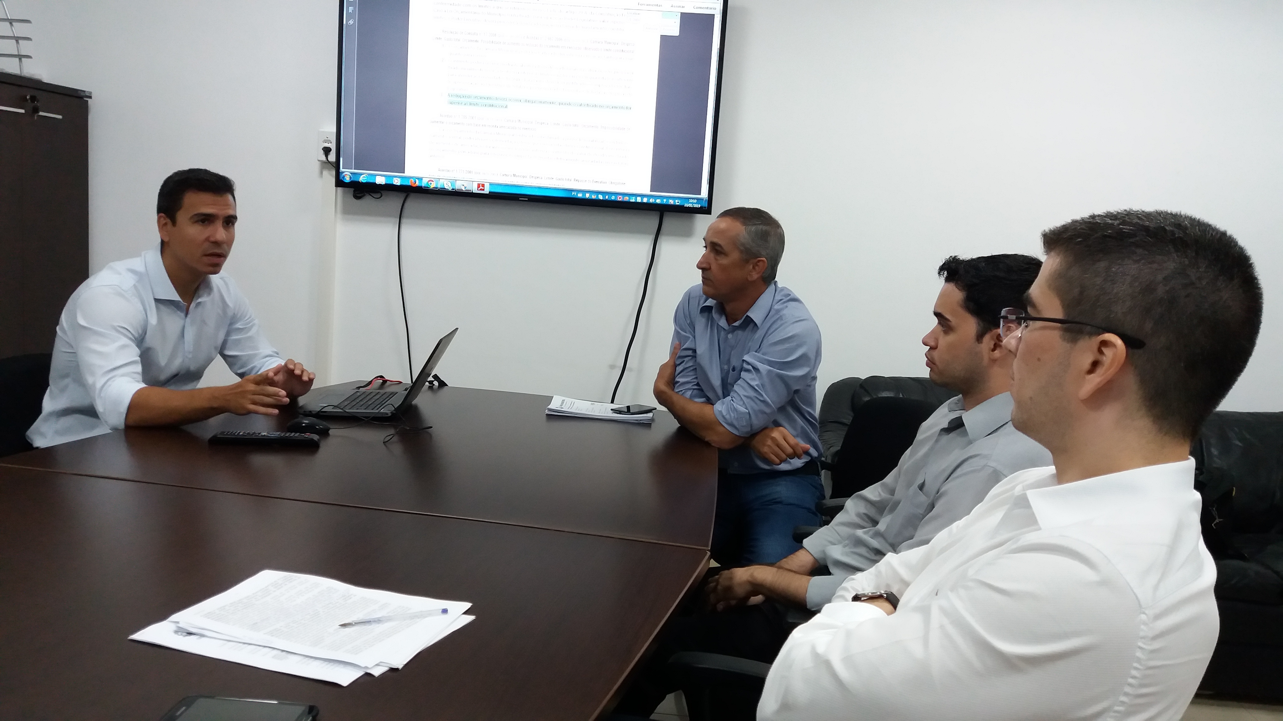 Presidente da Câmara informa TCE-MT sobre metas e medidas de controle fiscal