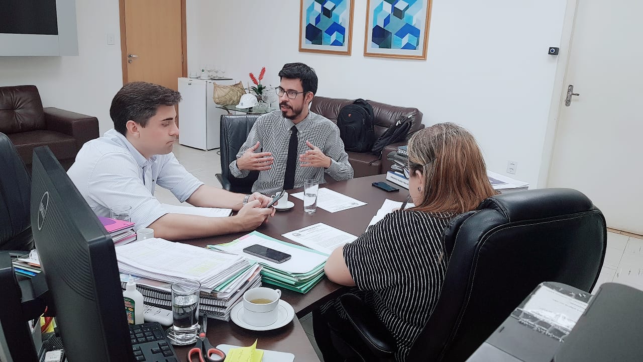 Professor Sebastian cobra soluções para problemas pontuais na rede de Educação tangaraense
