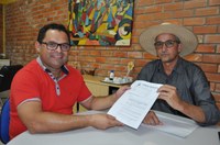 Quintão apresenta projeto de flexibilização para secretário de Indústria e Comércio