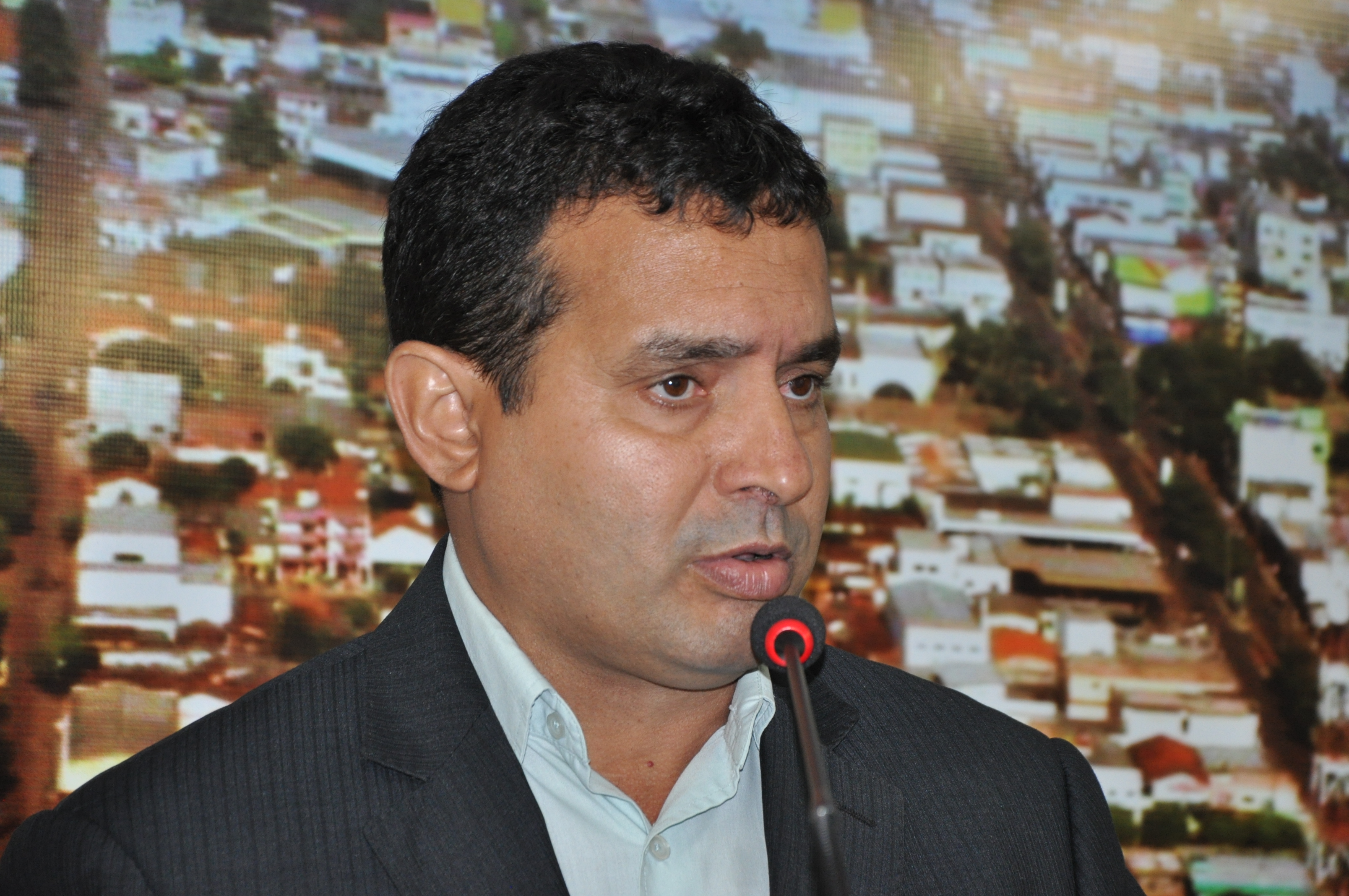 "Situação ruim, por que passa o Estado, é herança dos últimos governos", afirma Professor Vagner