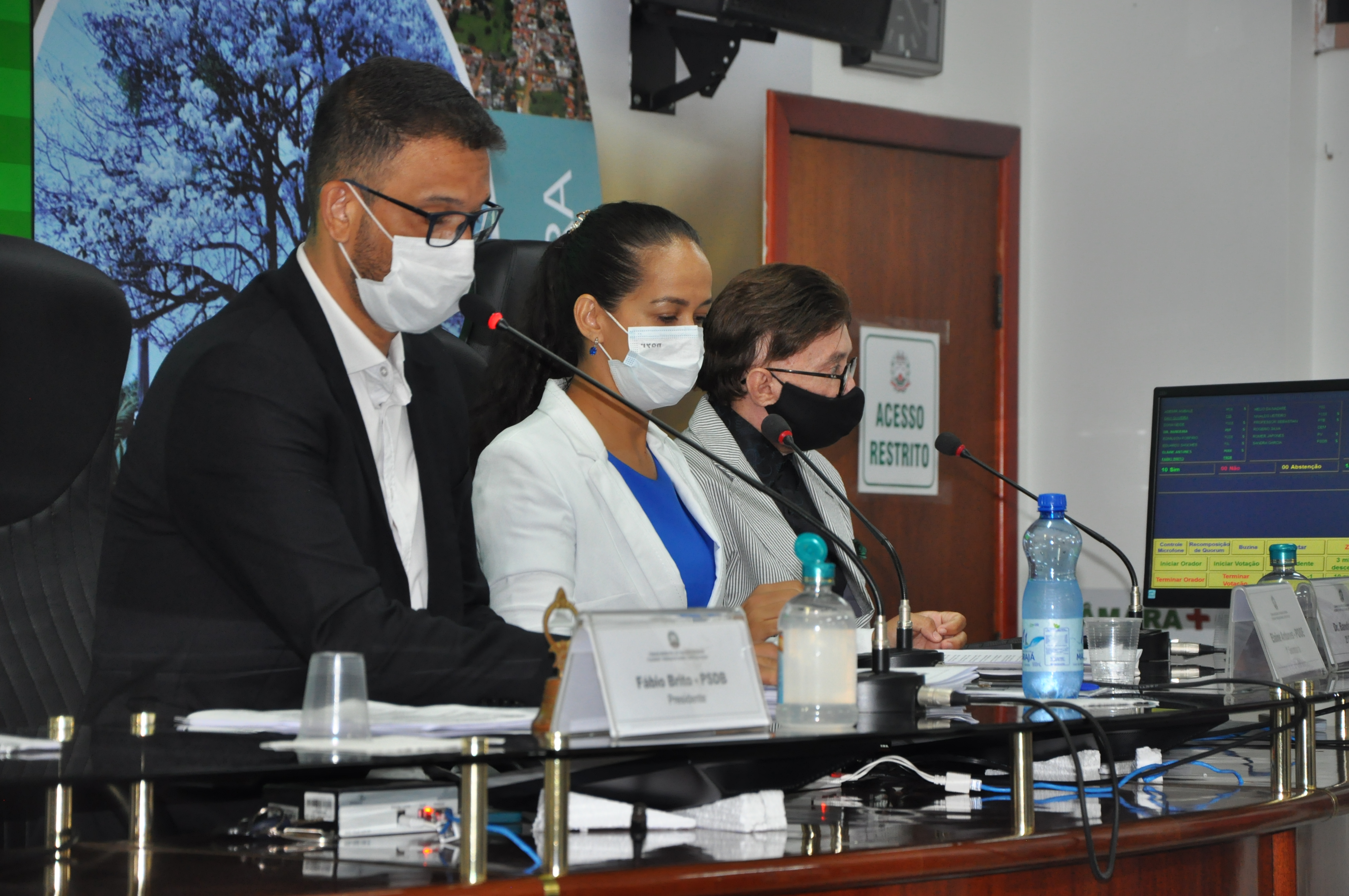 Legislativo aprova projeto que propõe maior transparência em licitações 