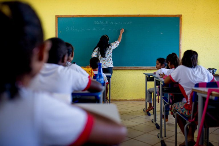 Legislativo autoriza repasse de R$ 3,2 milhões para atender a Educação Básica 