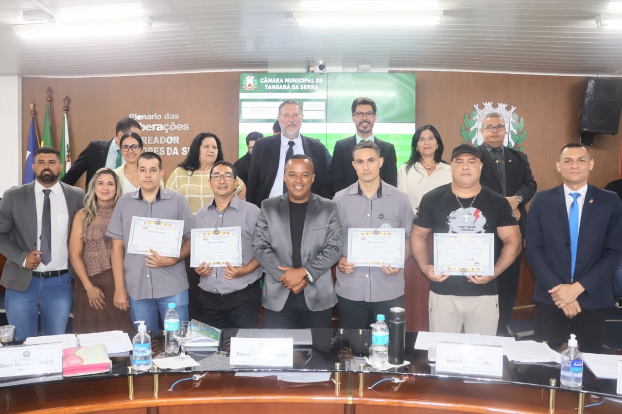 Legislativo presta homenagem a policiais militares por serviços prestados à população