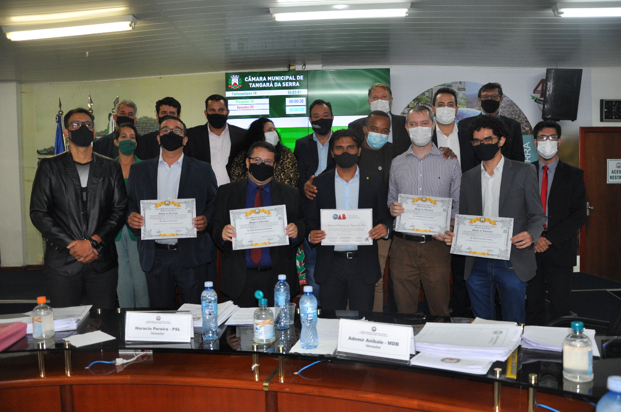 MOÇÃO: diretoria da OAB, gestão 2019/2021 é homenageada pela Câmara 