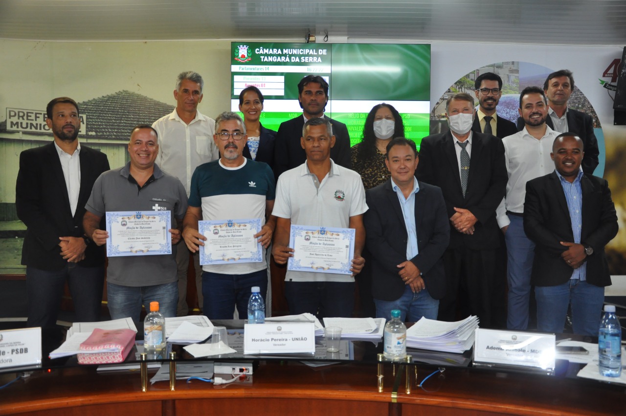 Moção: motoristas de ambulância da UPA e setor administrativo são homenageados 