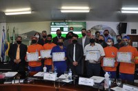 Moção: profissionais da varrição de rua, coleta e transporte de resíduos são homenageados 