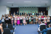 Quarenta e uma mulheres são homenageadas em Sessão Solene da Câmara 