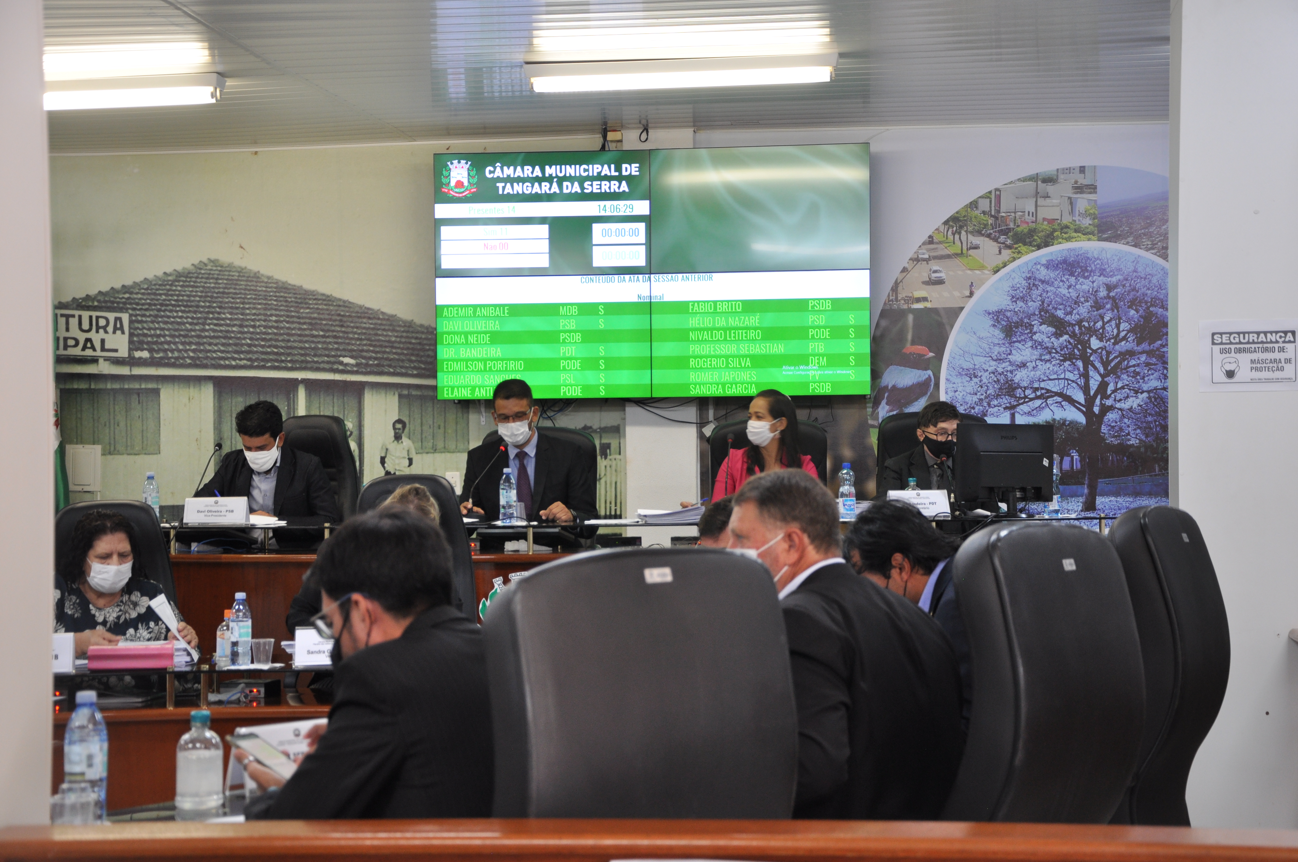 Vereadores aprovam recurso de R$30 mil para adequar orçamento de obra do galpão da COOPERTAN 