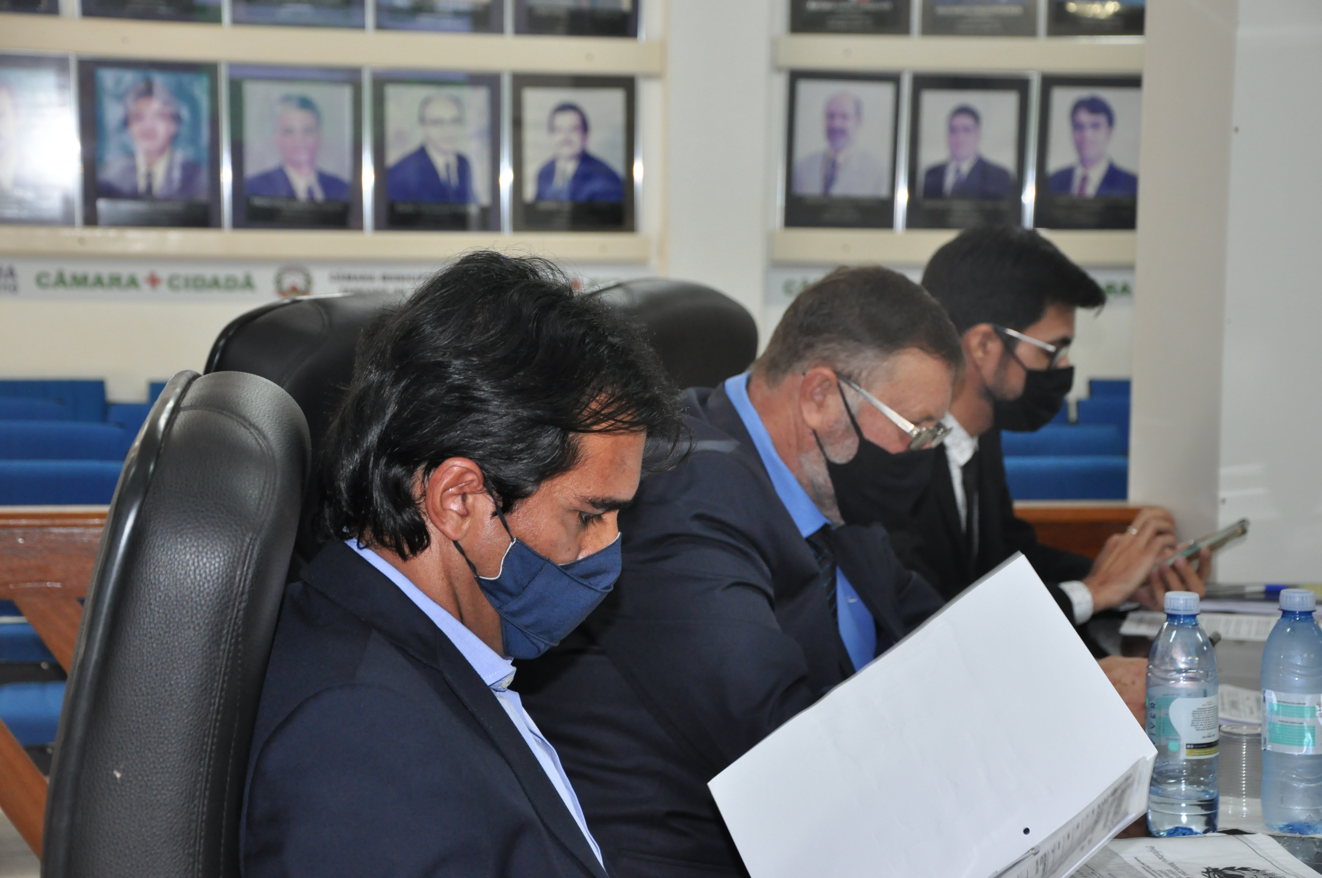 Vereadores derrubam veto do Executivo sobre Lei que determina a transparência na aplicação de recursos 