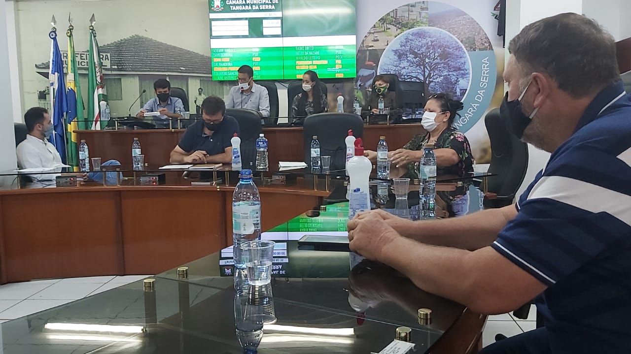 Vereadores participam de sessão experimental e se organizam para os trabalhos legislativos em 2021 